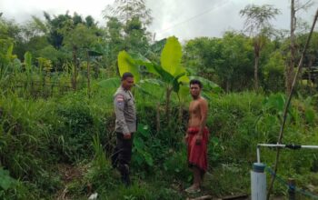Bhabinkamtibmas Desa Kedaro Dorong Warga Manfaatkan Pekarangan untuk Ketahanan Pangan