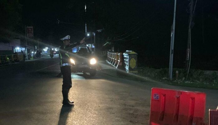 Satlantas Polres Bima Hadir di Malam Laksanakan Patroli dan pengaturan Arus Lalulintas