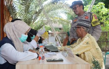 Sinergi Polri dan Warga Lombok Barat dalam Bhakti Kesehatan 2025