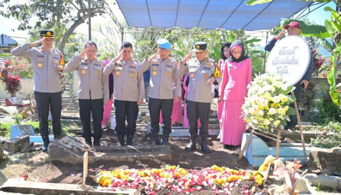 Gugur Saat Menjalankan Tugas, Bripka Cecep diberikan Kenaikan Pangkat Luar Biasa Anumerta