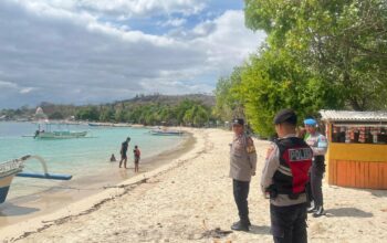 Upaya Polsek Sekotong Ciptakan Wisata Aman di Pantai Elak-Elak Lombok Barat