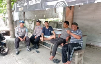 Polsek Lembar Turun Langsung: Cegah 3C Lewat Patroli Dialogis